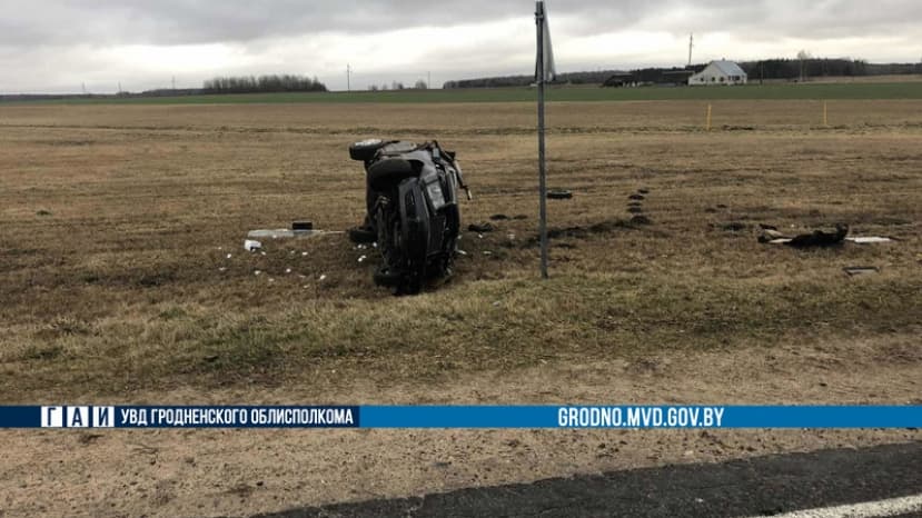 В Вороновском районе легковушка вылетела в кювет и перевернулась