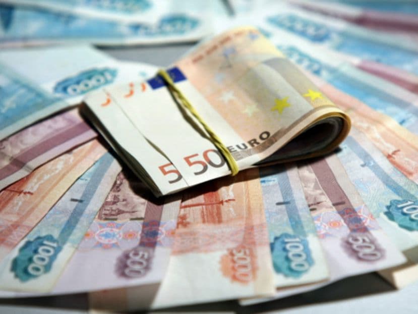 Лидчанин «по невнимательности» завладел 200 евро и 2000 российских рублей