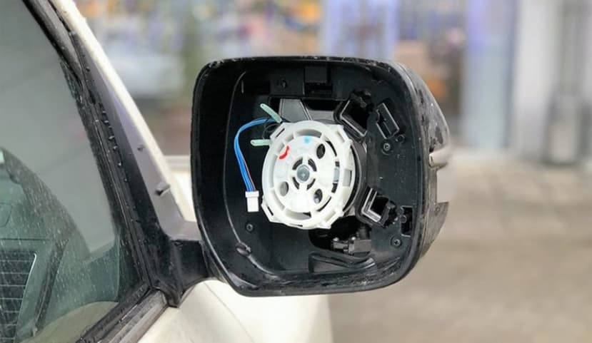 В Новом южном пострадали авто