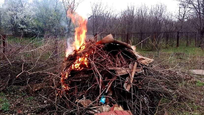 Лидский РОЧС: помните о правилах сжигания мусора на приусадебном участке