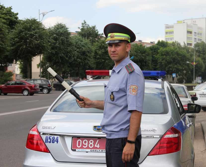 «Когда называют «гаишником» — не обижаюсь. Взяток не беру, хотя предлагали даже арбуз и мешок муки». 10 вопросов инспектору ГАИ