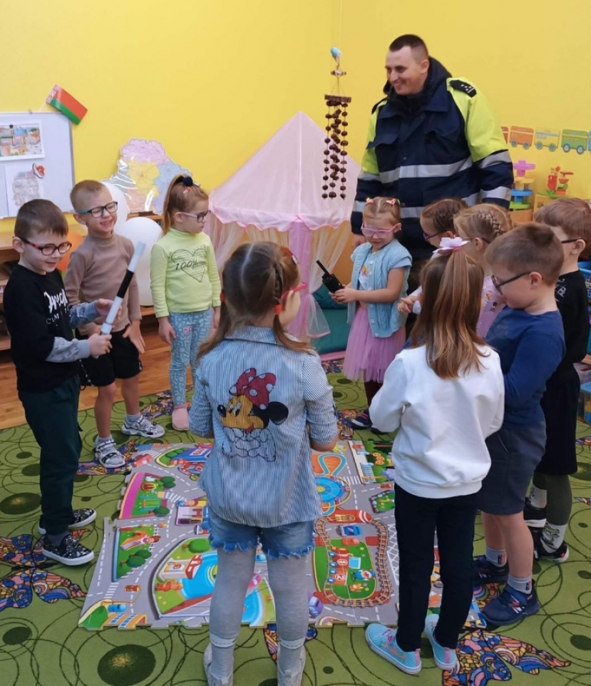 Лидская ГАИ: научите детей соблюдать ПДД!