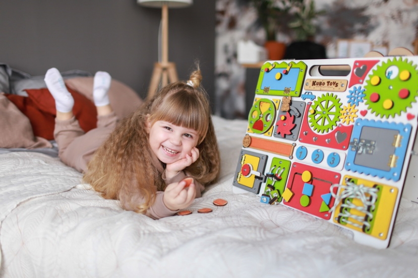 Почему  заботливые  родители покупают  бизиборды  Kubo  Toys?