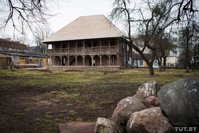 Вы когда-нибудь видели гродненский лямус? Самое старое деревянное здание Беларуси открыли для туристов
